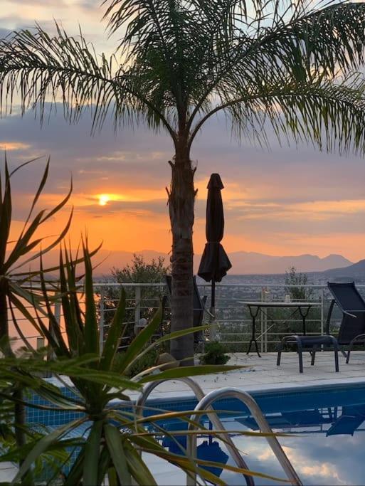 Marine'S Lux Villa:Golden Sunset Kalamata Exteriör bild