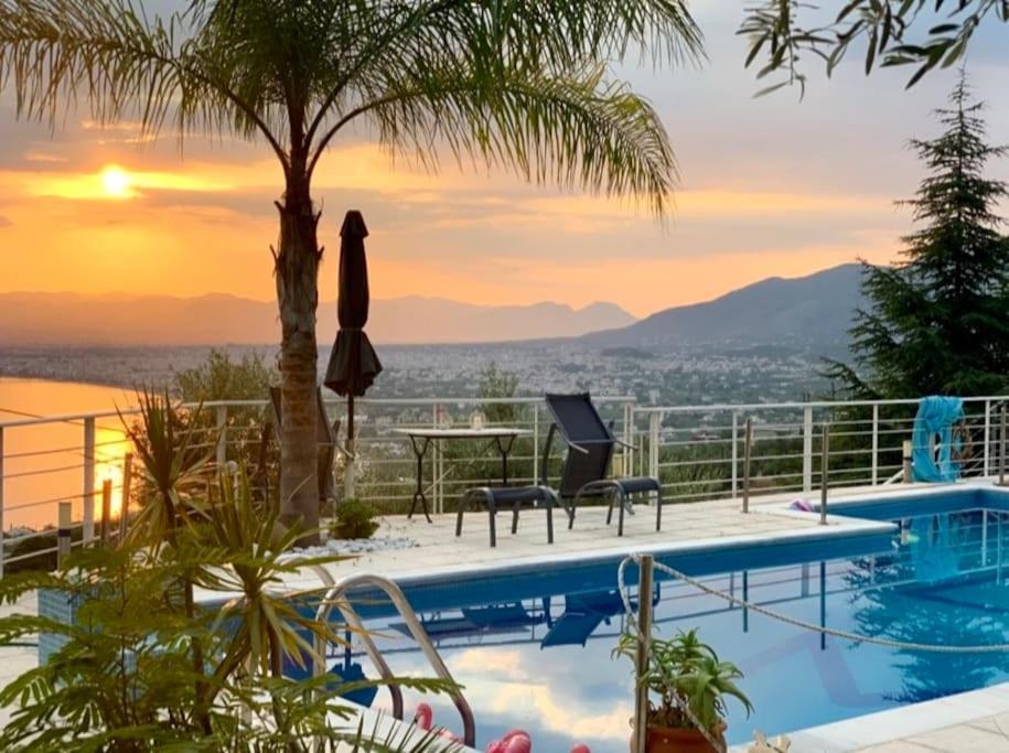 Marine'S Lux Villa:Golden Sunset Kalamata Exteriör bild